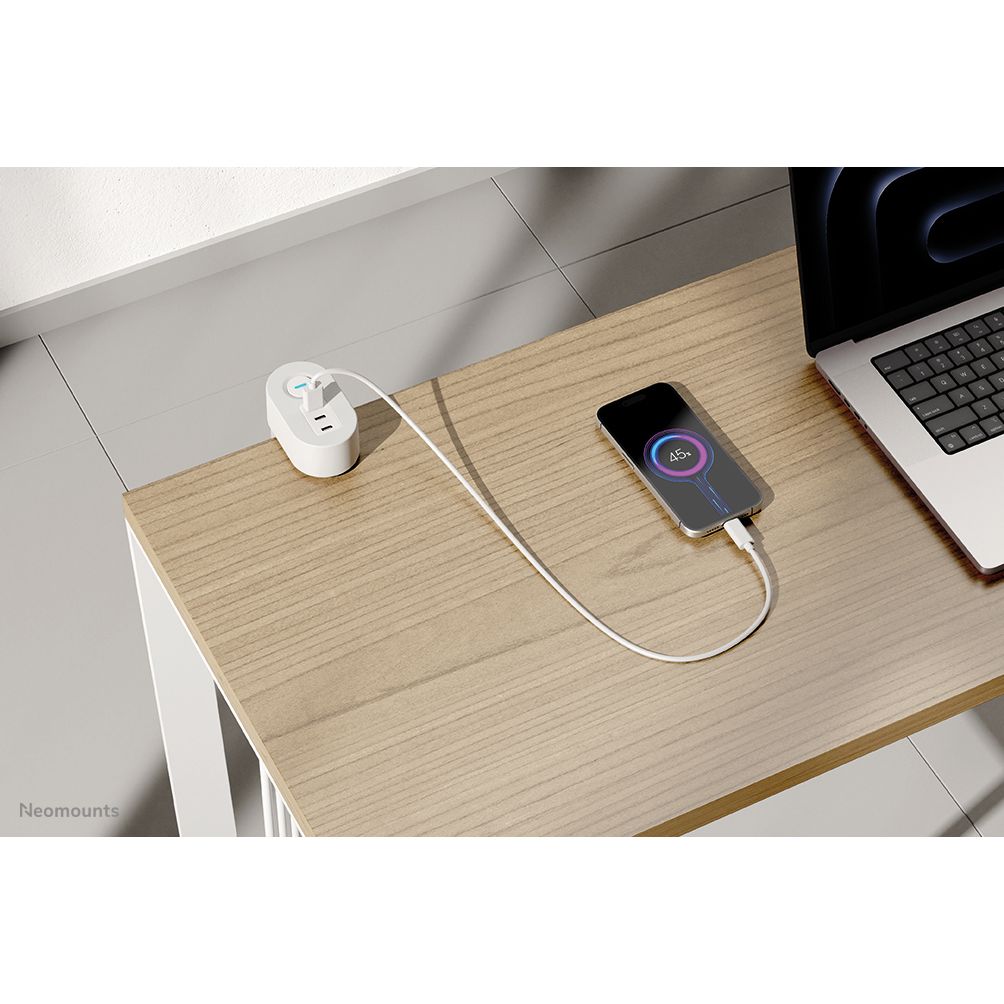 Neomounts - DS22-840WH6 Bureaucontactdoos met klem en USB-C en USB-A poorten Quick-charge