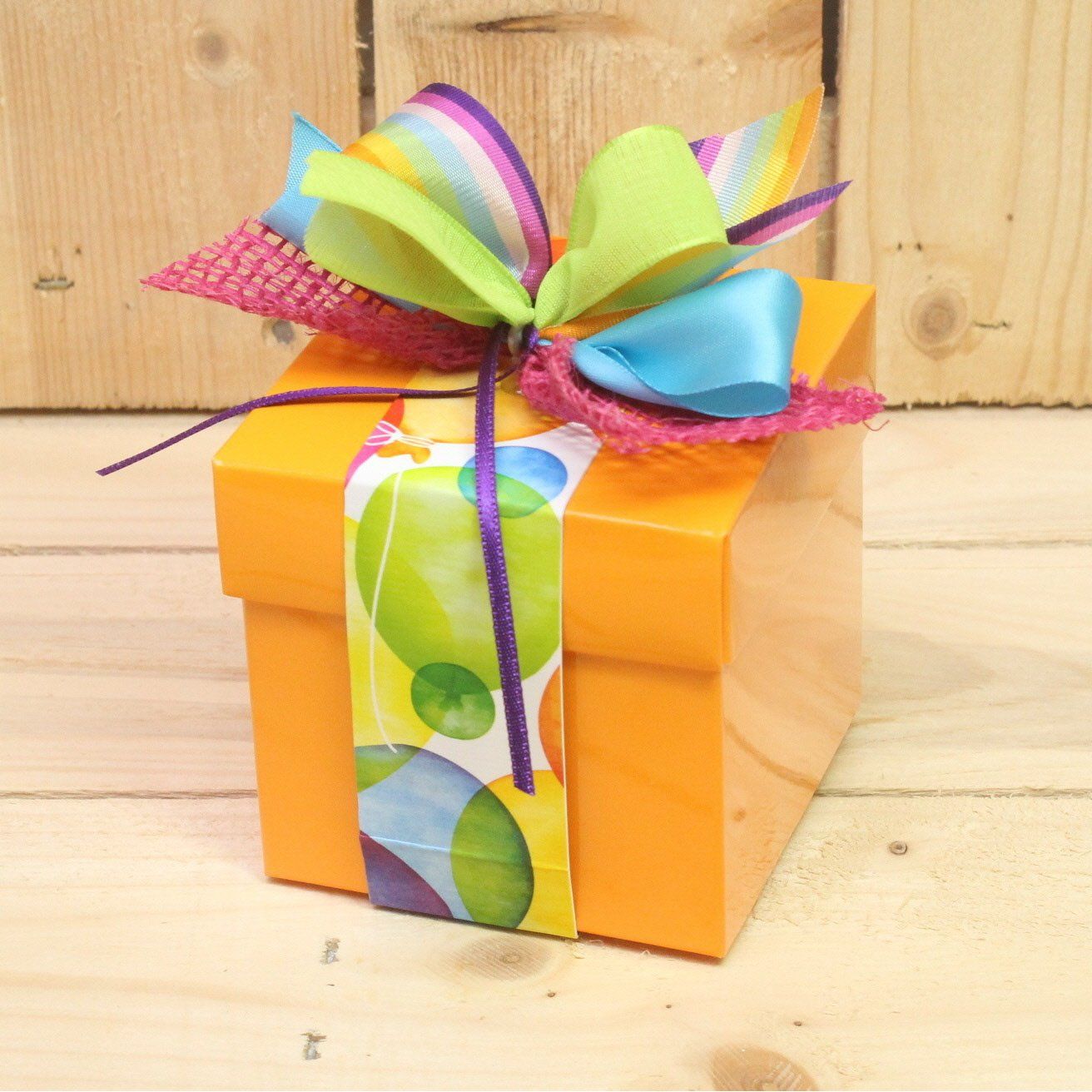 Klika - Bonbon doosjes Chocolade doosje Mandarijn KUBUS met banderol ballon 24 stuks