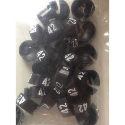 Klika - MB schwarz/weiß 42 für den Kleiderbügel