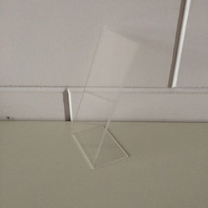 Klika -  L-standaard acryl bxh 105x210mm. Staand