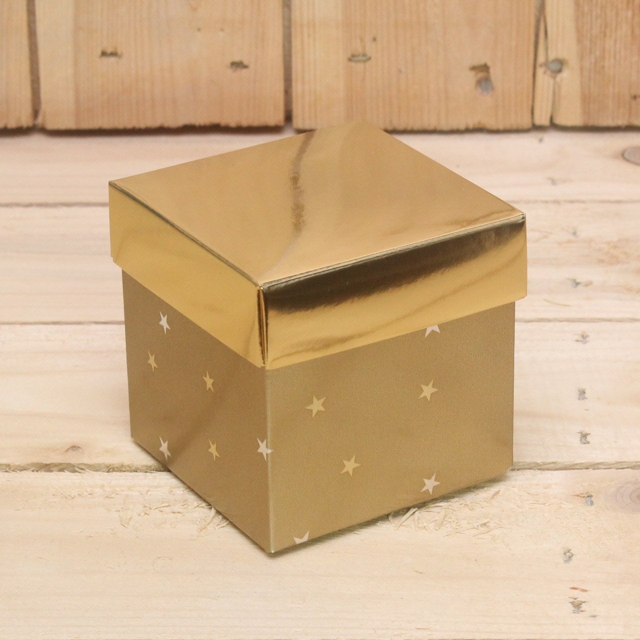 Bonbon doosjes - Chocolade doosje - Goud sterren KUBUS - 24 stuks